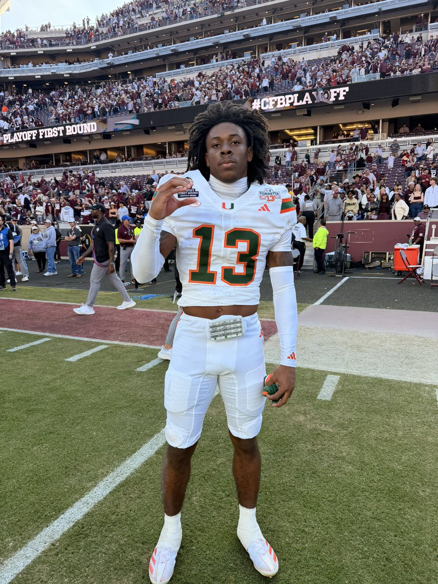 ColumbusHS_Mia's tweet photo. Bryce Fitzgerald ’25 went to College Station and took over.
Two picks. One in the end zone. Ball game. 🌪️🟢🟠
#CPride #Adelante
(thx @chrisb3ltran for the pic right after the WIN) https://t.co/wGbO5CKGMx