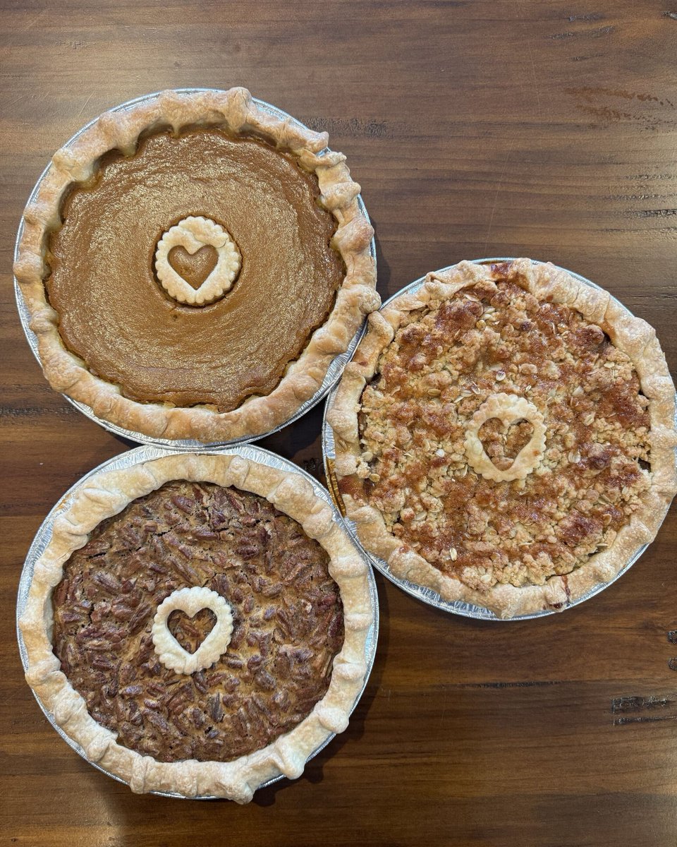 DowntownHMB's tweet photo. Fish Wife Sweets' Christmas preorders are open now: pies, take &amp; bake cinnamon rolls, cheese biscuits, and festive Yule Logs. They’ll also be open on Christmas Eve for pick-ups and last-minute sweets. A delicious local favorite with deep roots!
https://t.co/Cmb6OORj0g
#SupportDow https://t.co/nq9753BNli