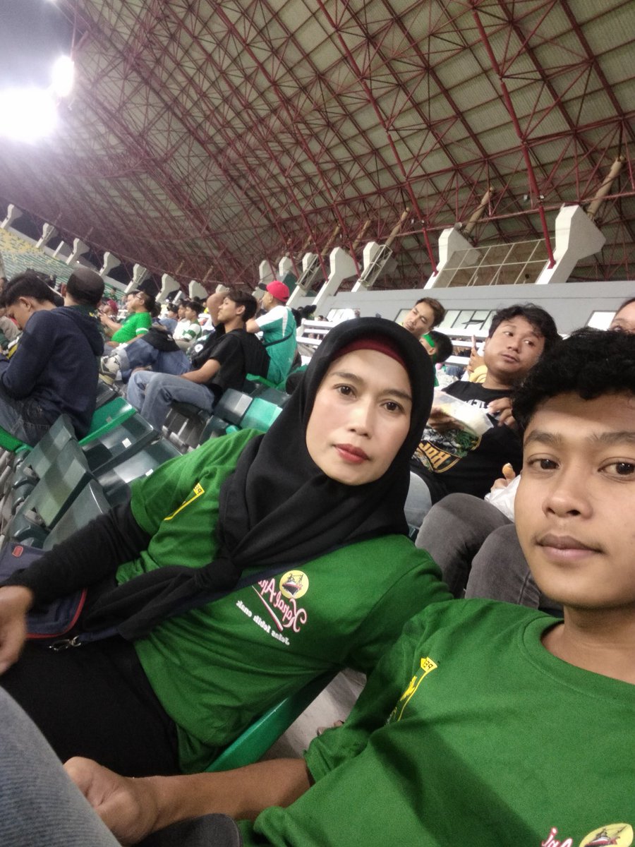 herni1977's tweet photo. "Semangat untuk tim Persebaya"
Persebaya 2-Borneo FC 2
#santosjayaabadi #kapalapi 
#Persebaya #SecangkirSemangat 
#SecangkirSemangatWani 
@PTSJA1927 @kapalapi_id 
@persebayaupdate https://t.co/JUQLWmQKDw