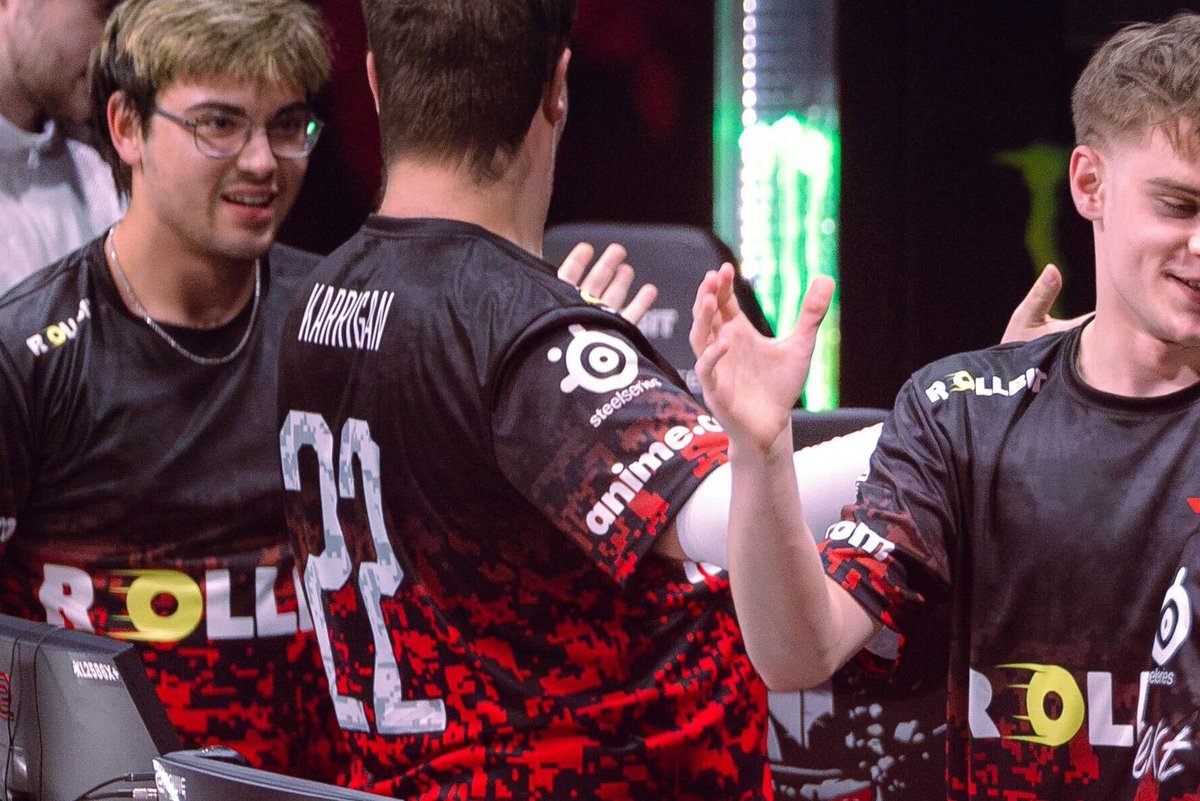 Zagabond's tweet image. FaZe 🤝 Anime.com