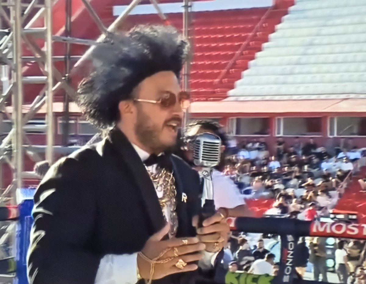 Stats de Don Kingbord:
- Negrura 50%
- Gordura 75%
- Ladron 120%
#ParenseDeManos