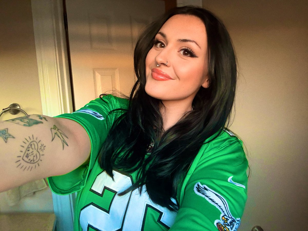 JESS_kiidding's tweet image. GAMEDAY. WHO’S READY???? #GOBIRDS #FLYEAGLESFLY