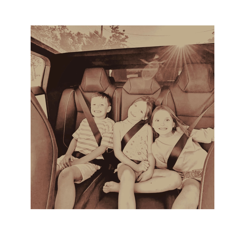 N0BLEW0LF's tweet image. ⠀

⠀                happy⠀birthday⠀to⠀my⠀beas.ᅠ ♡⃝
ᅠ 

⠀⠀⠀