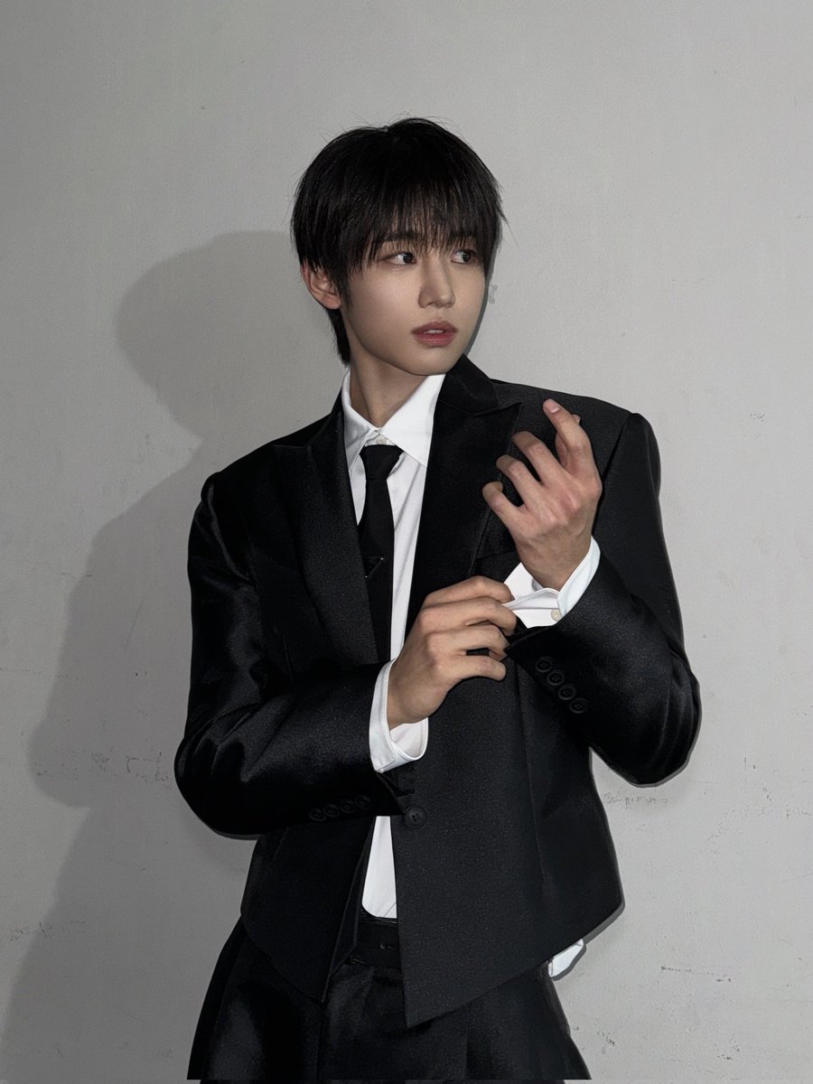 Yonghoon tweet media
