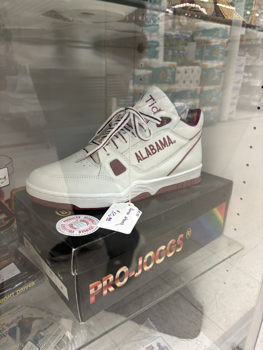 crazy idiot tweet media