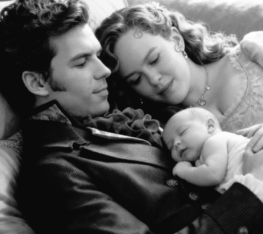 Ha sido una noche la cual evidentemente jamás voy a poder olvidar, Dios nos ha bendecido con una preciosa niña la cual bautizaremos como Agatha Anne Bridgerton.
También escucho mis plegarias para que anoche no fuera la última y ver crecer a nuestra princesa 🩷