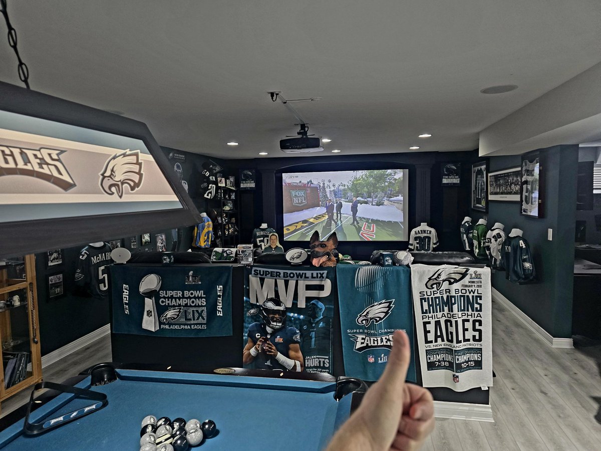 Letttttttttttttttttttt'ssssssssssss Go Birds 🤛🦅🤛🦅
First back to back NFCE title today in 20+ years and Buh Bye Cowboys, now that's a Merry Christmas 🏆🤛🦅🌲

<a href="/Eagles/">Philadelphia Eagles</a> 
<a href="/BrianDawkins/">Brian Dawkins</a>