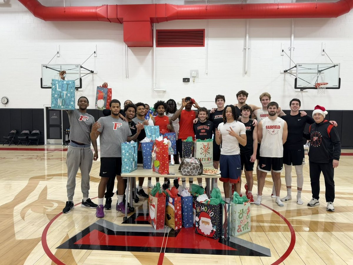 StagsCoachCasey's tweet image. Early Christmas with the fellas today!