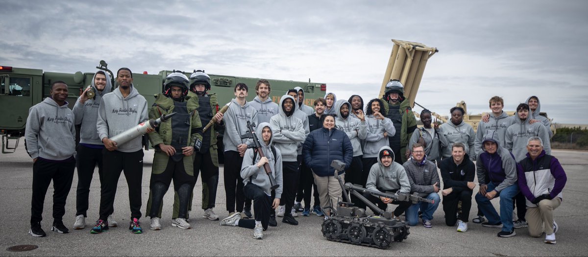 cru_basketball's tweet photo. Thank you to Colonel LaHavie J. Brunson and the 13th Armored Corps Sustainment Command for hosting the CRU. Truly humbling to learn about the work you do every day.

https://t.co/HwQf1lp4IE https://t.co/iG262gArbc