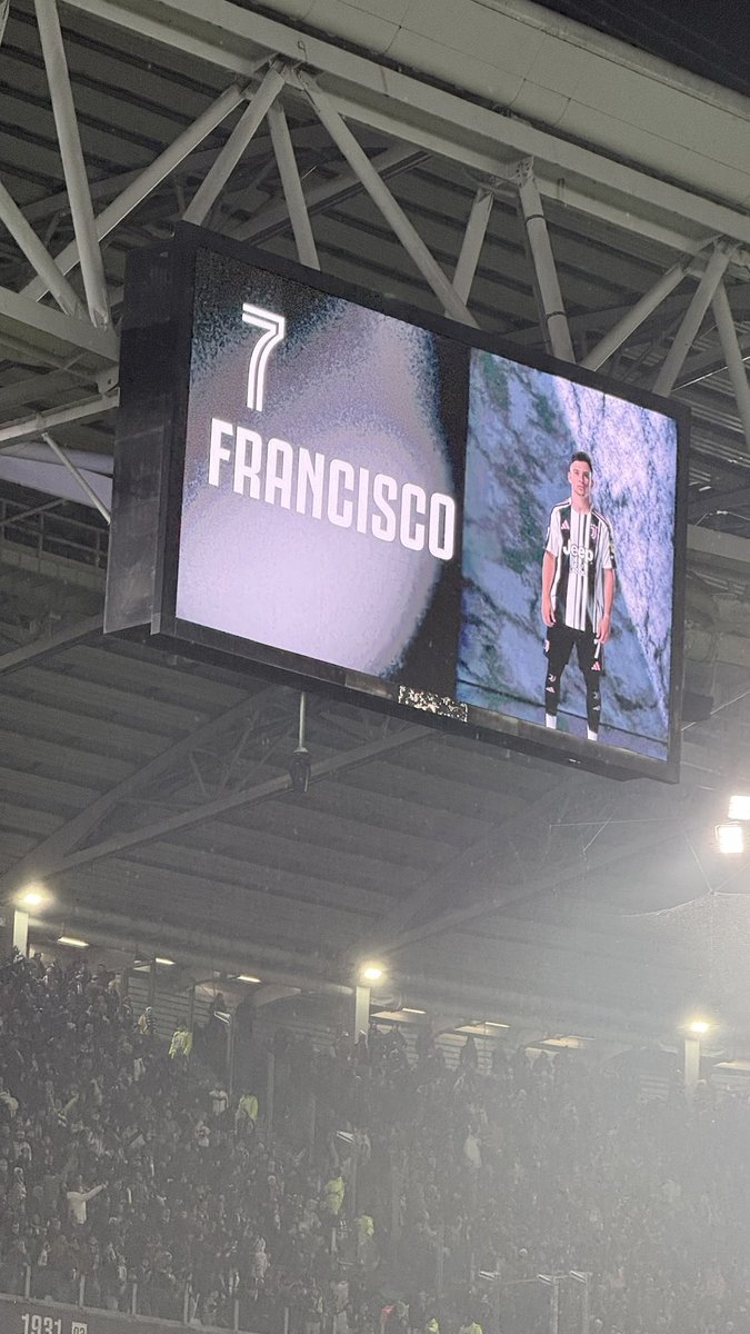 maxper63's tweet image. #juveroma #FinoAllaFineForzaJuventus #BuonNatale