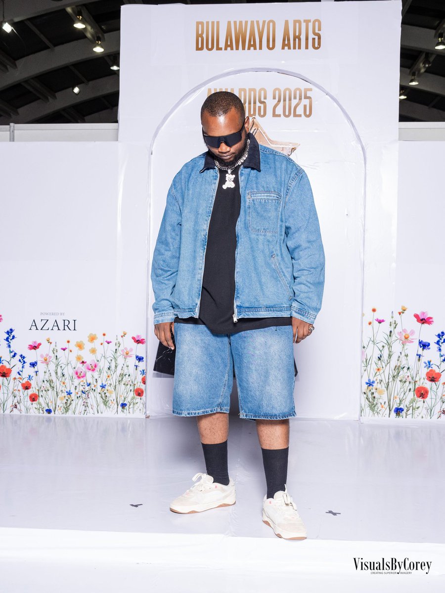 UMSAPHAZI tweet media