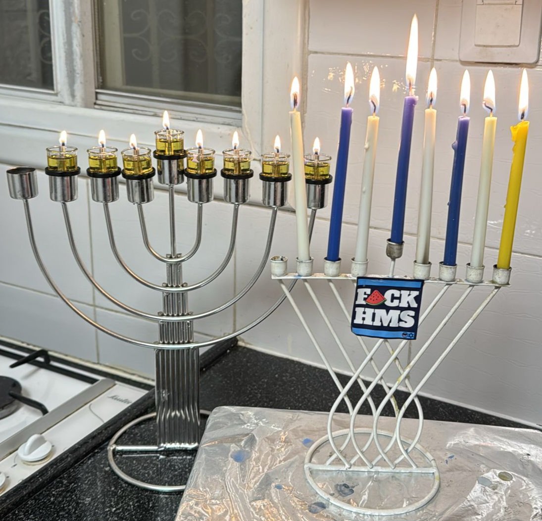 ito82tech's tweet photo. The seventh candle of Hanukkah is dedicated to the return of the hero of Israel, Ran Gvili.
Happy Hanukkah 🕎
Shavua Tov
הנר השביעי של חנוכה מוקדש לחזרתו של גיבור ישראל רן גוילי
חנוכה שמח
שבוע טוב
עם ישראל חי
#b2012
#AmIsraelChai https://t.co/xC8mX49boN