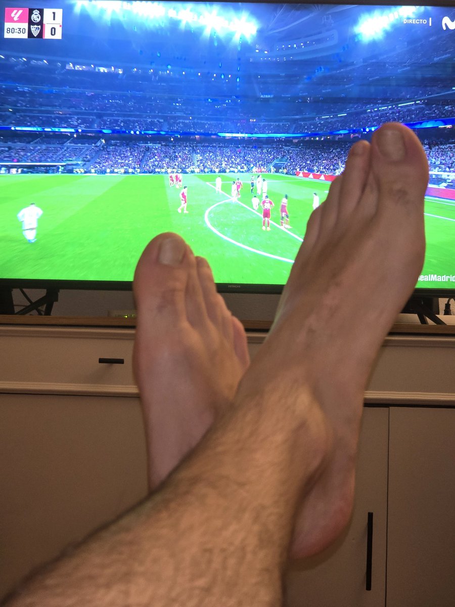 AlphaDres's tweet image. Your master is watching Madrid's game, your duty is to adore my feet
#feetfetısh #feet #FinDom #findomuk #findomgod #cashdrain #cashmaster #pies #socks #paypig