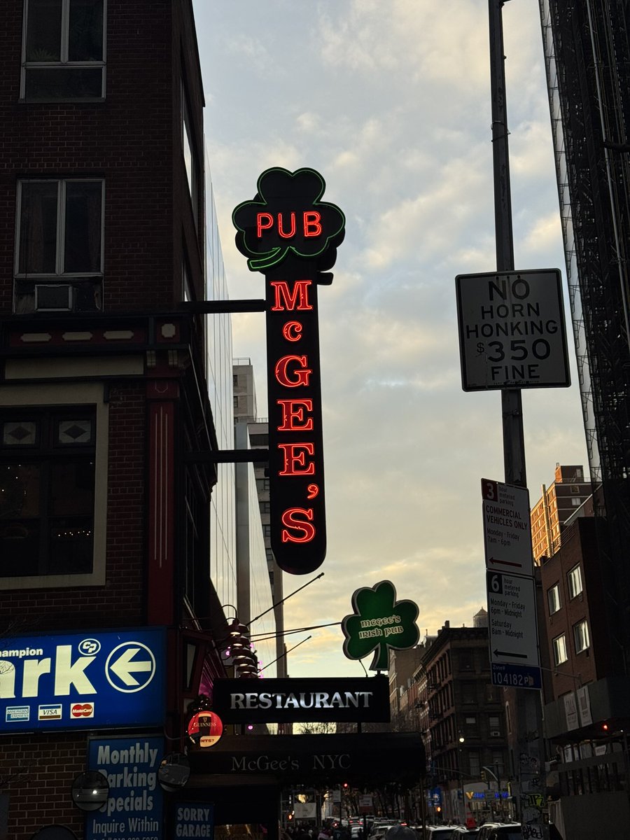 Last Call At MacLaren’s #SaveHIMYF tweet media