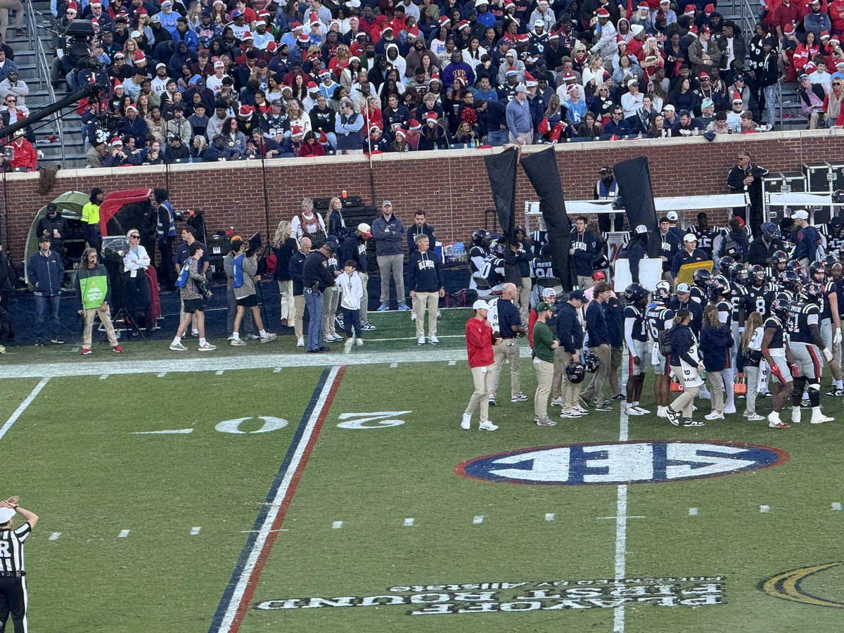 letheridgeASU's tweet photo. Something’s missing….@JuiceKiffin https://t.co/SEpspuneN2