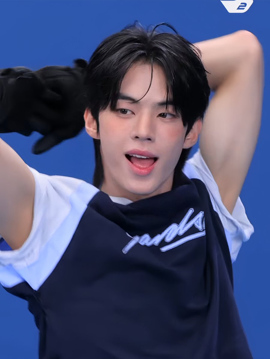 juhoon uchiha tweet media