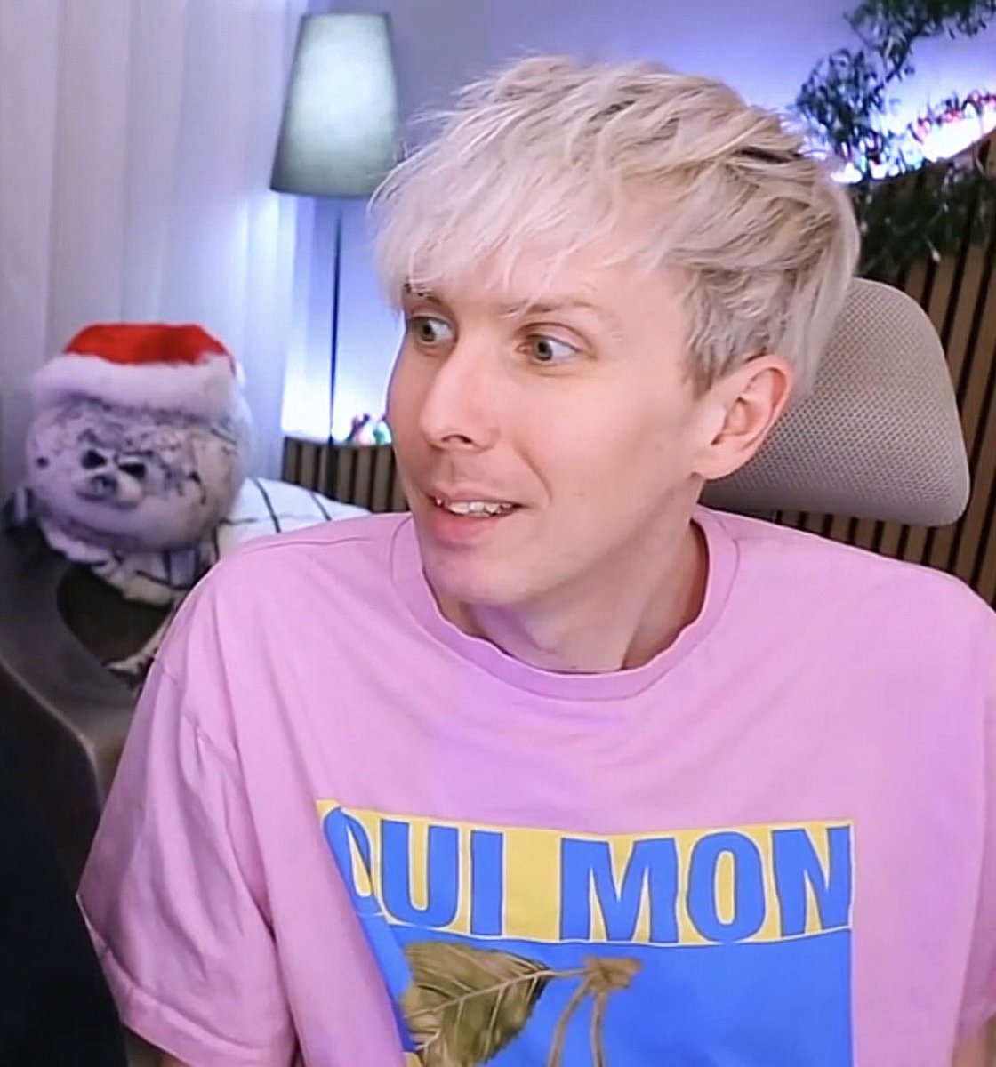 howellstyle's tweet image. i think phil should wear pink all the time every day actually