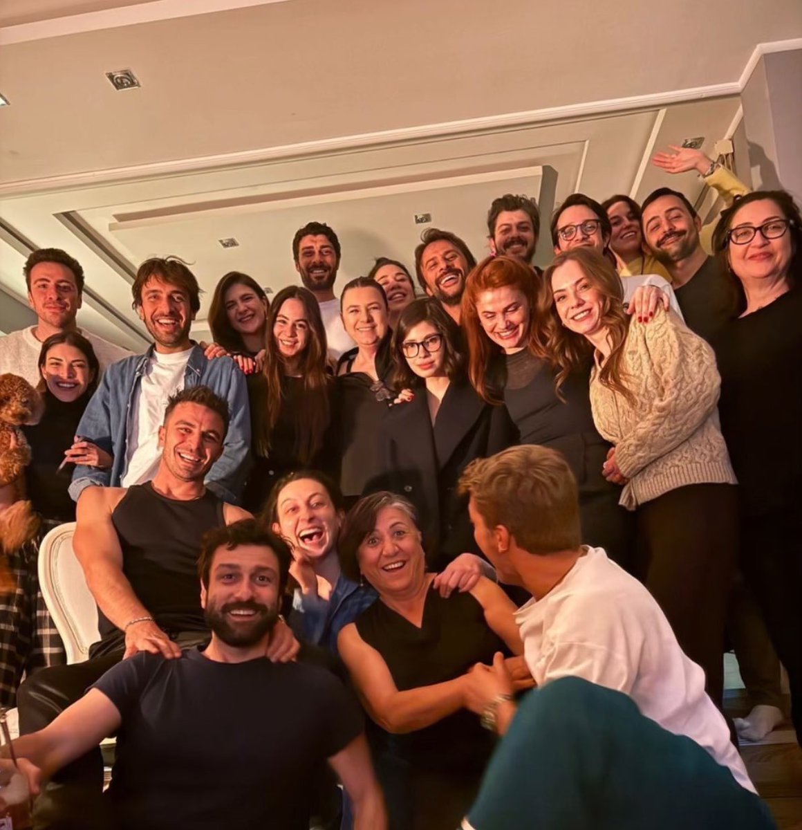 nvxtaxr's tweet photo. love this cast🥹❤️‍🩹 https://t.co/A8mCcndUUx