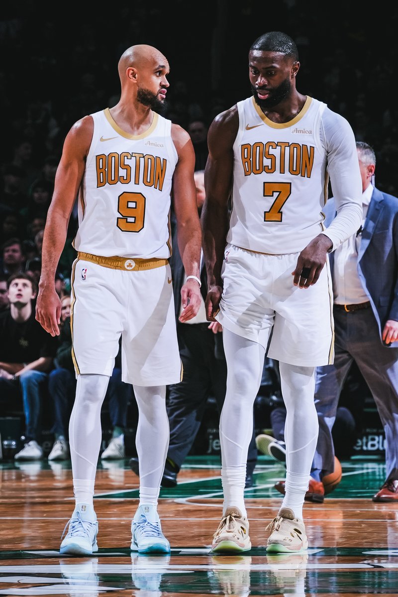 celtics's tweet image. 63 points
14 rebounds
13 assists

JB &amp;amp; D-White went OFF last night. Send them to #NBAAllStar: on.nba.com/4j5ydLK