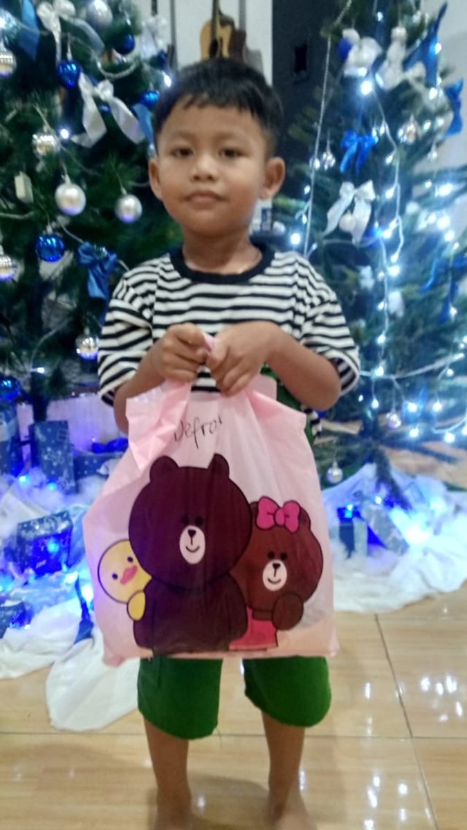 AMGINTL's tweet image. Pray for the AMG national leaders who are traveling for the Bundles of Love distributions. Pray that the Lord allows these ministry opportunities to have a profound kingdom impact.