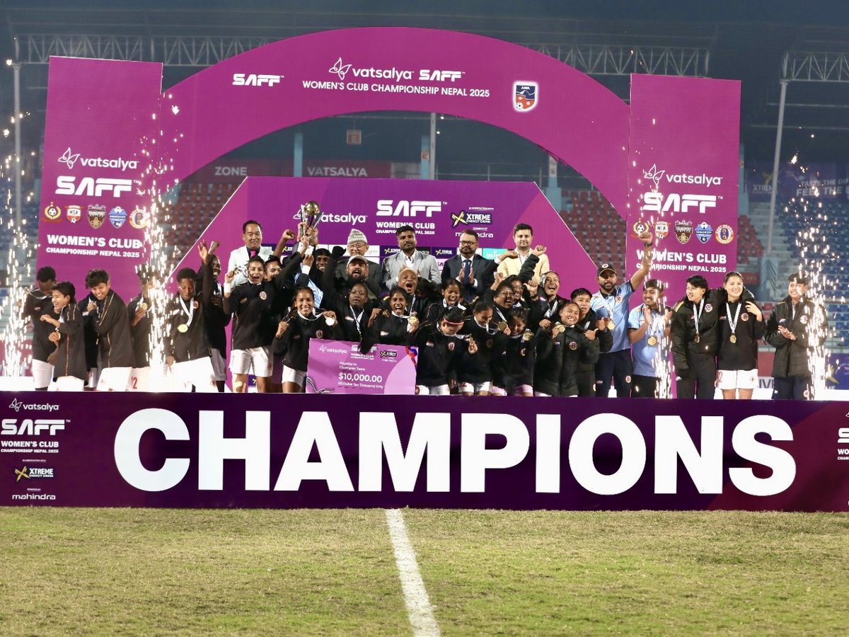 eastbengal_fc's tweet image. Unbeaten. Unshaken. Champions of South Asia! 🫡♥️💛

#MoshalGirls - you'll go down in history as the champions of the first-ever SAFF Women's Club Championship! 🫡🇮🇳

#JoyEastBengal #SAFFClubWomens2025 #MoshalGirls