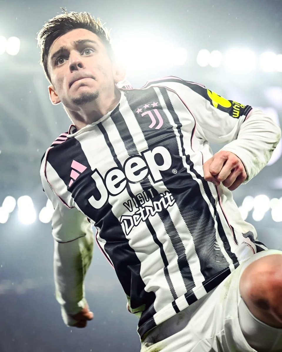 La_Bianconera's tweet image. QUANTO SEI BELLA #JUVE! 😍
La vittoria che aspettavamo, quella CONSAPEVOLE! Gara da applausi per concetti, applicazione e sostanza! Sempre presenti in ogni fase! Impensabile fino a poco tempo fa.
Tra Bologna e Roma tre passi in avanti! Anzi: SEI! 🤪 #JuveRoma #Conceicao #Openda