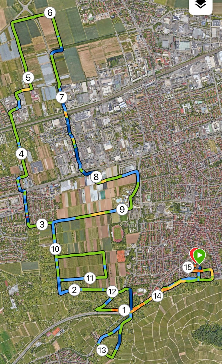 Andy40045032's tweet photo. Schöne lockere 15km heute mit einer entspannten 6:37 pace #RunningMan #runnerlife #trainhardorgohome #runner https://t.co/eaC7dEs6C0