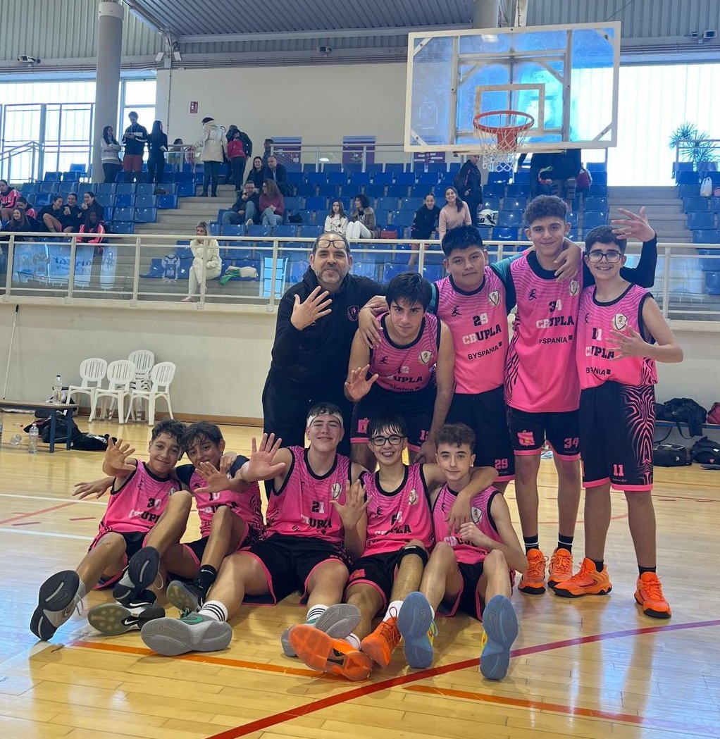 Importante victoria ✌️ del cadete BYSPANIA frente al <a href="/cdroquetasbc/">Club Deportivo Roquetas B.C</a> en el Blas Infante por 69-66.
5 seguidas y subiendo 🔝.
<a href="/AlmeriaFAB/">FAB Almería</a> <a href="/FAB_Andaluza/">Federación Andaluza de Baloncesto</a>