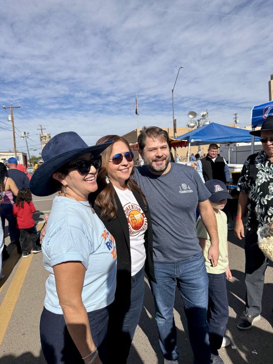 RubenGallego's tweet image. It wouldn’t be Christmas in Arizona without stopping by the Somerton Tamale Festival! 

Great to see so many old friends!