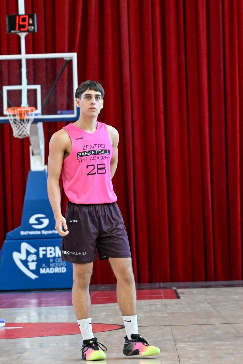 CBZentro's tweet photo. Partidazo anoche que se decanta para @CBTresCantos y @CBZentro encaja la cuarta derrota [92-90] del año #TerceraFEB 

Las 20 pérdidas y el poco acierto perimetral han condicionado el resultado final.

📋 La planilla:

Lucas Schiebelhut con 17 puntos (6-10 campo, 4-5 libres) en 24'.
Marcos Rubio ha sumado 13 en su cuenta.
Néstor Viño consolidándose con 8 puntos, 6 rebotes, 4 asistencias en 15'.

#GoGarnet

Archivo @jucarhoops