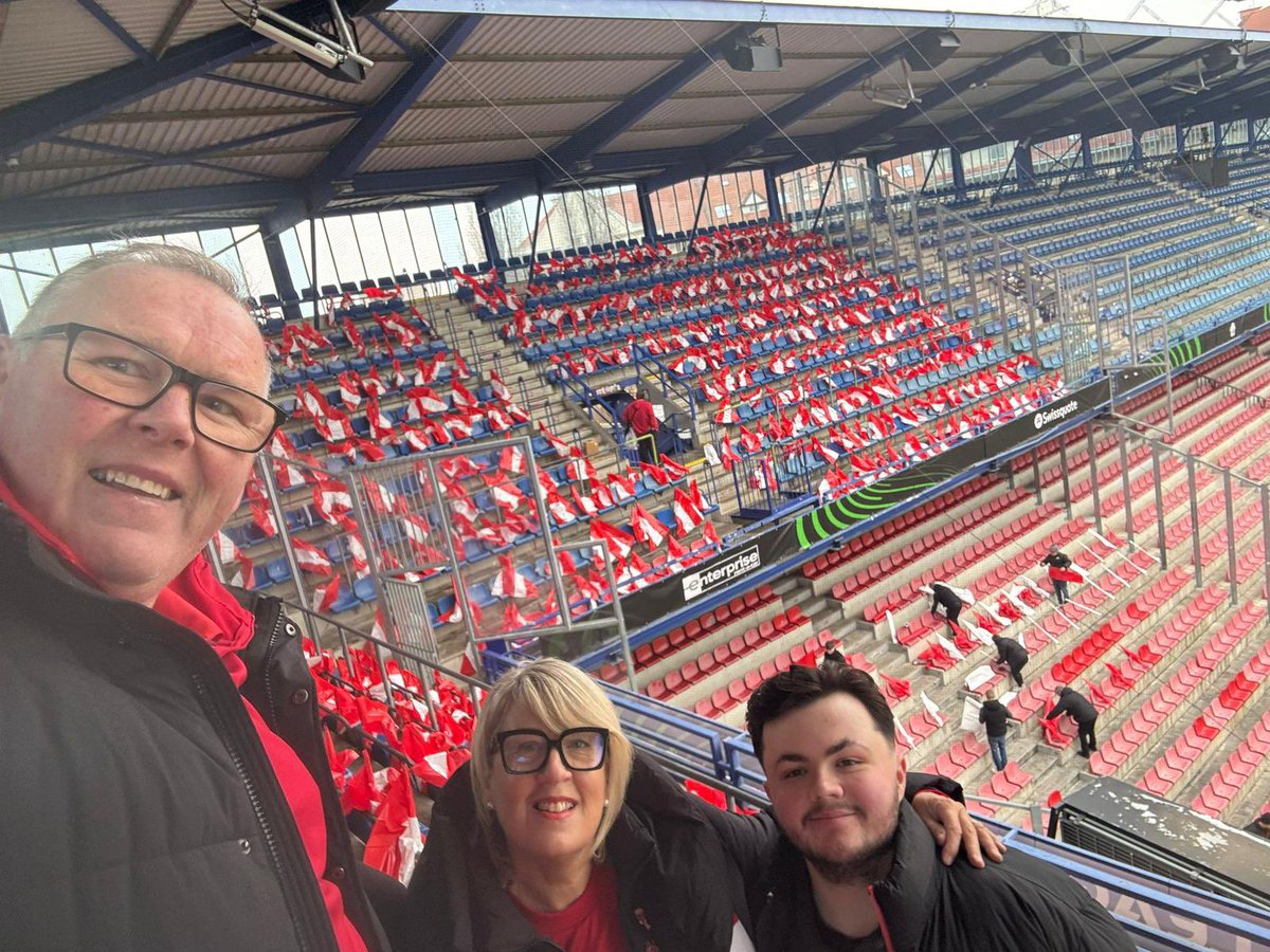 SmithJools's tweet image. First display set-up overseas. ✅ 
Bucharest - Athens - Larnaca - Prague all done.  Prague was my favourite. 😍 Here’s hoping the passports will be out next season. 🤞🏼