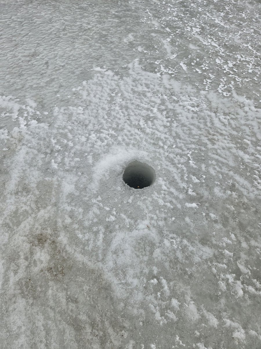 jloz82's tweet image. Beautiful views @ Georgetown, Colorado! 🗻⛰️🏞️🚠

#Colorado #Christmas2025 #IceLake