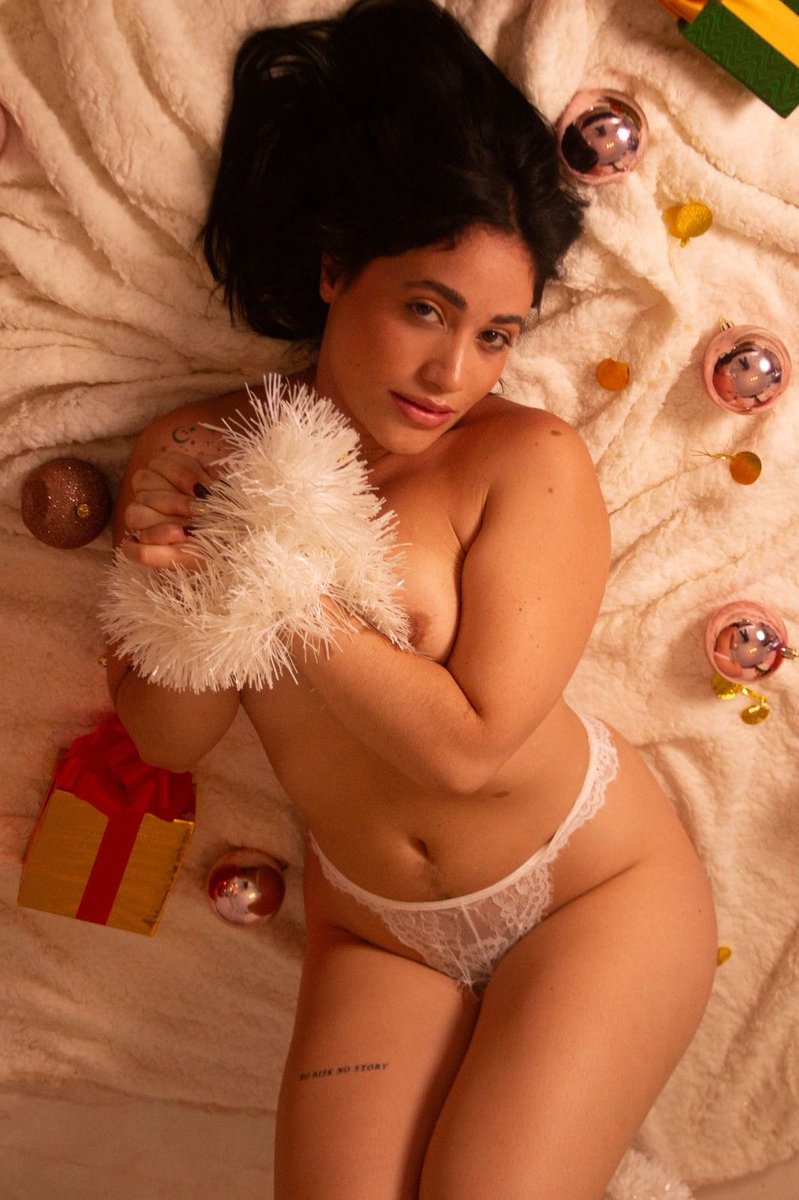 Room is open if anyone is interested you can message me here or on Fambase

joinfambase.com/invite?c=74v3l…