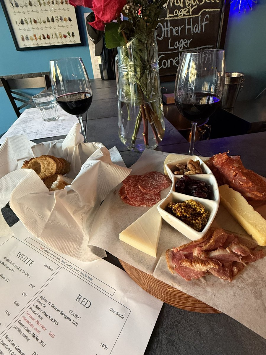 Busy tomorrow so it’s not #SundayFunday but still might give yall a wine check in tomorrow 🤫 #WineTasting