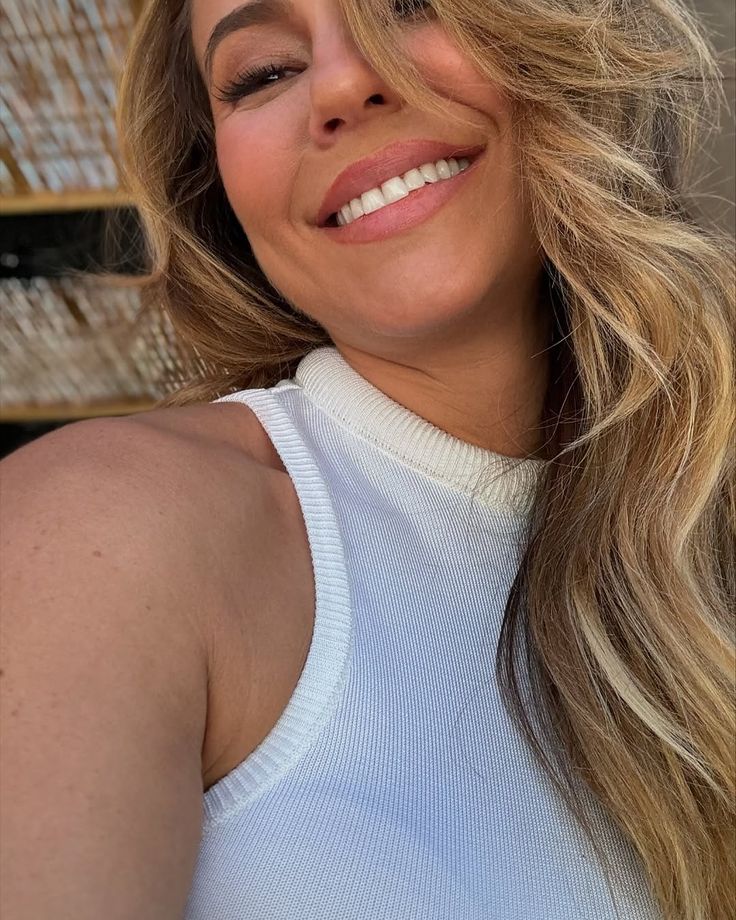 sbo1985's tweet photo. Happy Saturday 🤍
May today be gentle on your heart, bright in its little moments, and full of peace, laughter, and rest. Let joy find you right where you are. 🌸 https://t.co/hedpXWZBAs