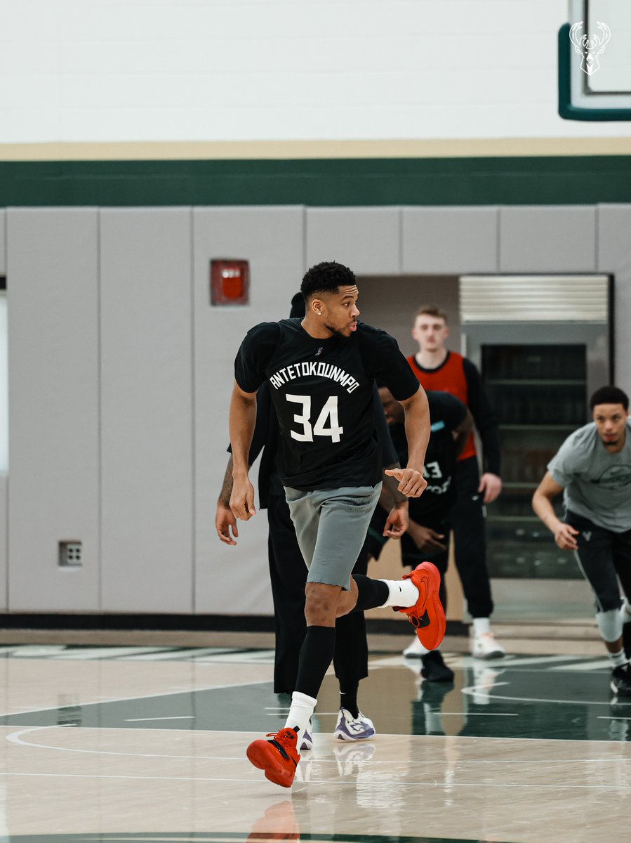 Milwaukee Bucks tweet media
