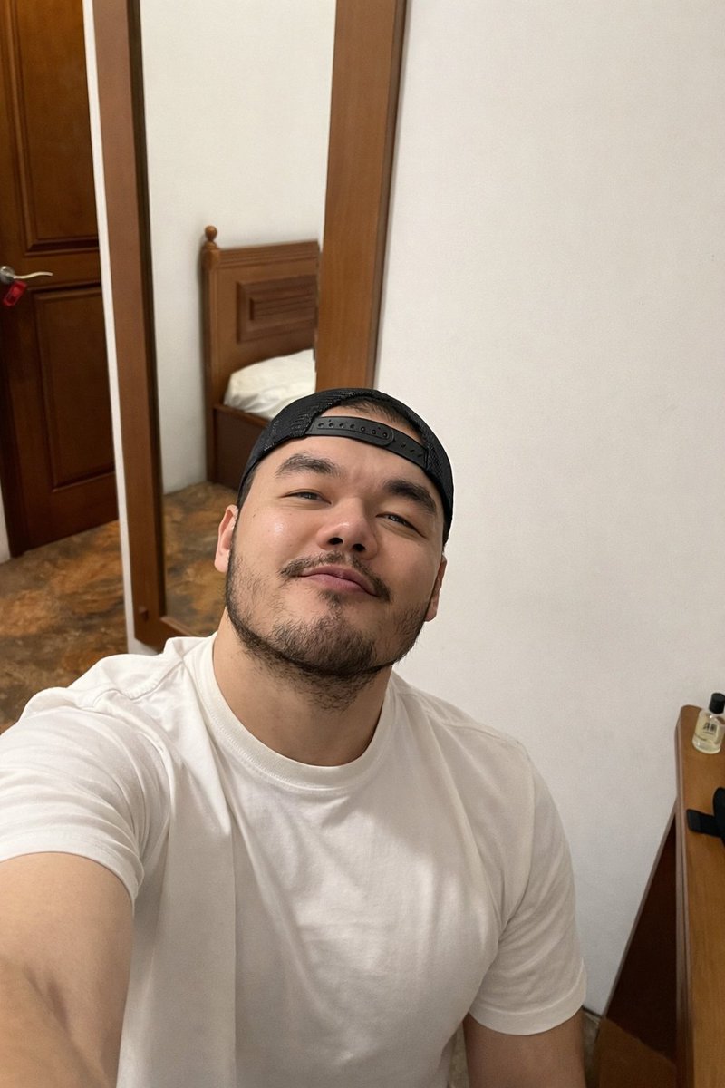 I asked chatgpt what would I look like if I'm physically fit.