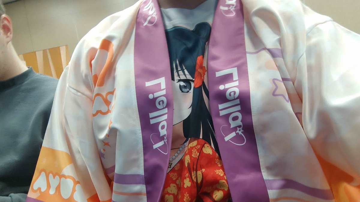 zannykun's tweet photo. was at #mofucon today. small little event that happens every december in Slovenia. I think this was my 7th or 8th in a row. Always good to see some weebs from my country. Too bad theres not enough love livers here...but hey that can't stop me from wearing my fit. https://t.co/VK4fdRyIeh