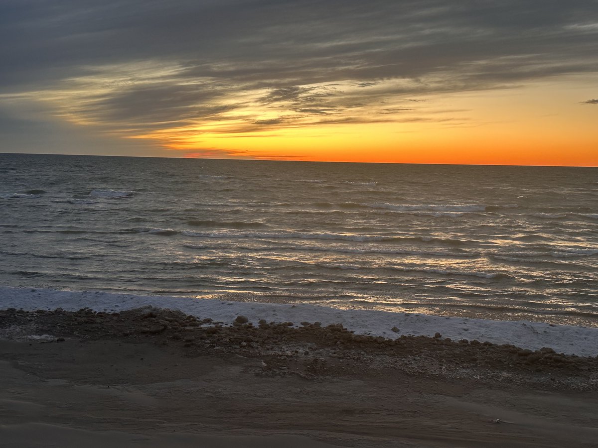 JohnKeatingTV's tweet image. End of Day. Howling wind. Setting sun. #grandhavendeck #Christmasiscoming