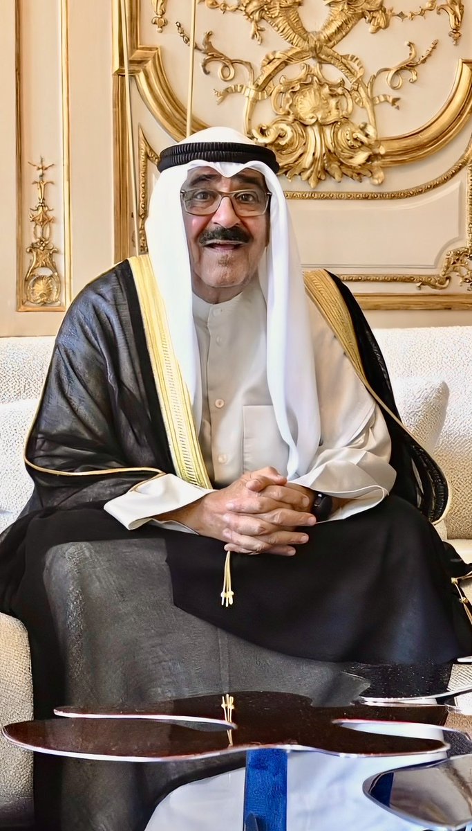 أرفع أسمى آيات التهاني والتبريكات
إلى مقام حضرة صاحب السمو
الشيخ #مشعل_الأحمد_الجابر_الصباح 
امير البلاد المفدى
حفظه اللّٰه ورعاه
بمناسبة الذكرى الثانية
لتولي سموه رعاه اللّٰه مقاليد الحكم
سائلين المولى عزّ وجل أن يوفق سموه ويسدد خطاه وأن يديم على وطننا الغالي نعمة الأمن والأمان