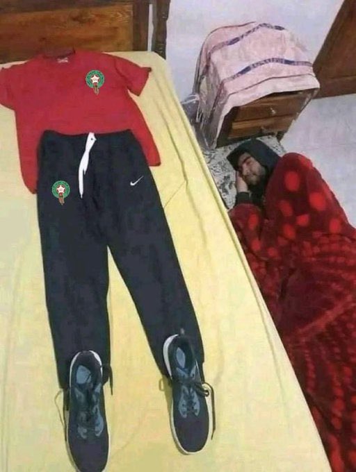 G8paEwkX0AAc4d9?format=jpg&name=small