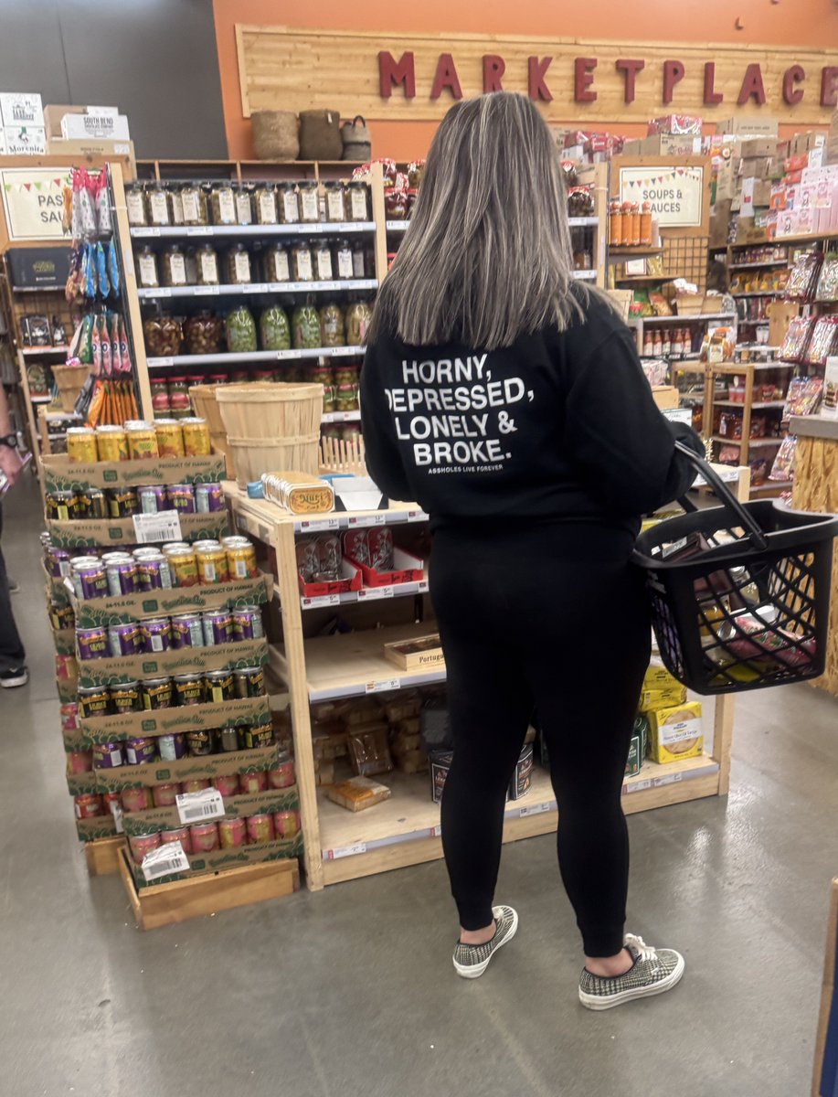 TheWapplehouse's tweet image. damn girl chill out