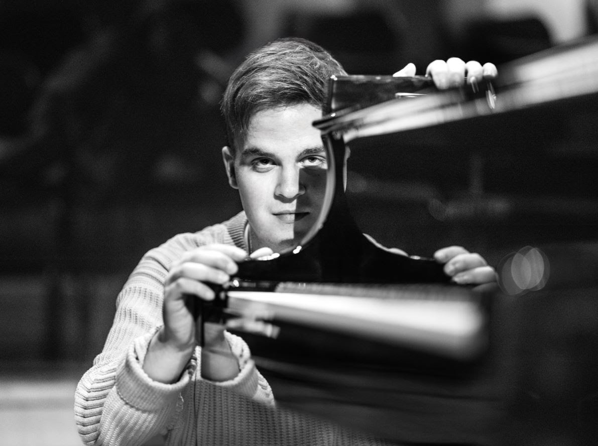 El pianista LEVI.SCT actuará por primera vez en España en abril de 2026.

alucanaradio.es/levi-sct-actua…