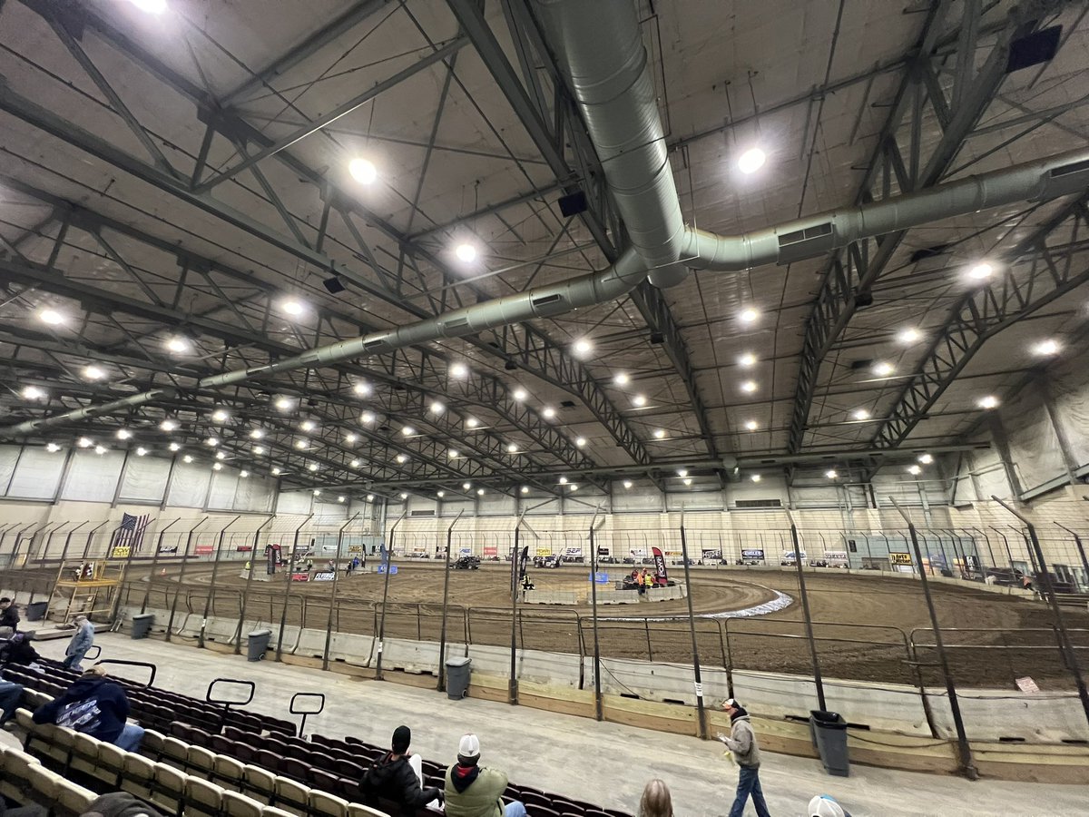 RossWece's tweet image. Kicking off Indoor SZN with @POWRi_Racing tonight. 🙌🏻