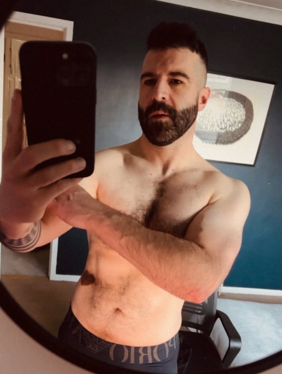 RyanChadwickMan's tweet photo. #RyanChadwick #gay #selfie #mirrorselfie #torso #topless #chest #hairy #beard #muscles #hairyhunk #boxers #underwearparty #armani https://t.co/KHUP7O9Eu2
