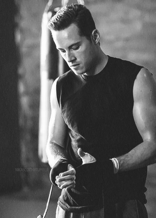 upsteadtrasse's tweet image. them!&amp;gt;&amp;gt;

#HaileyUpton #JayHalstead #TracySpiridakos #JesseLeeSoffer #Upstead #ChicagoPD