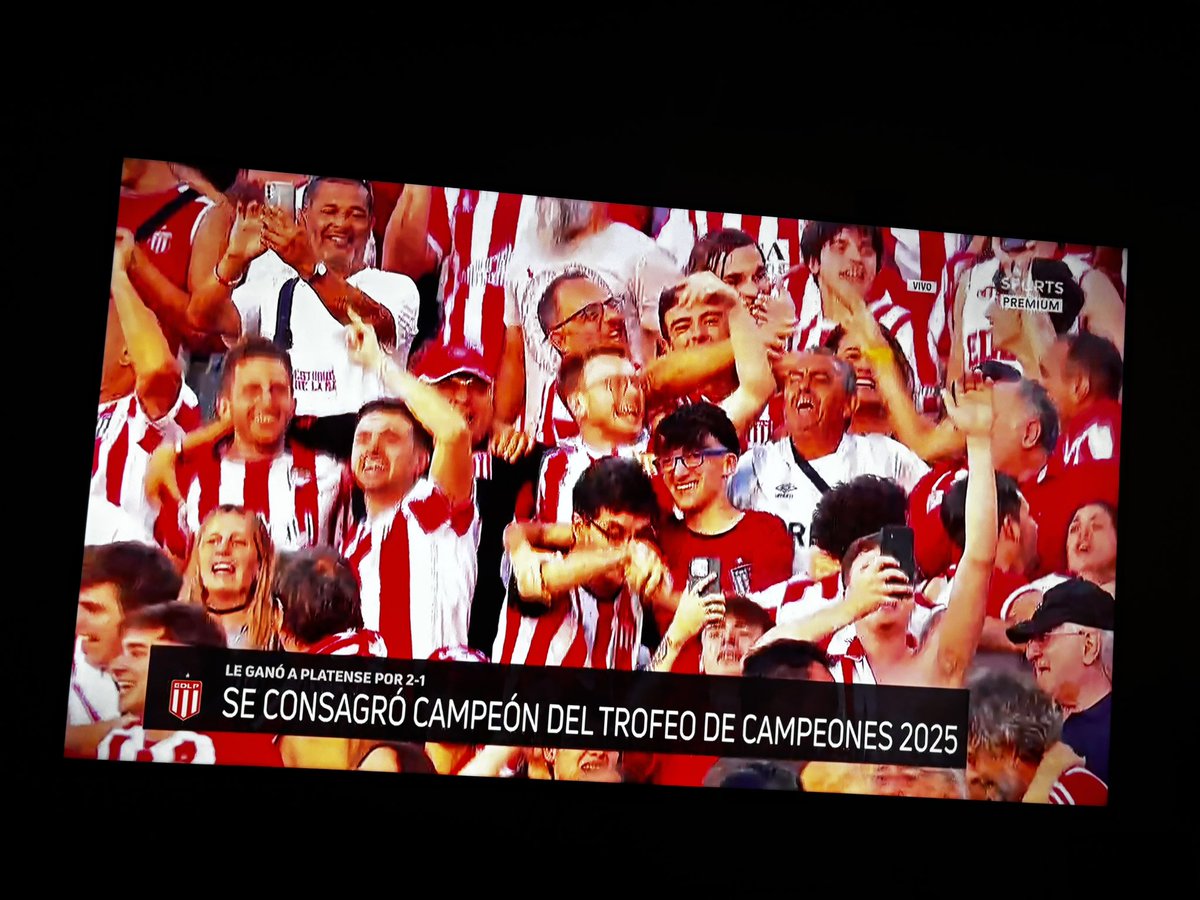 marcelopuga731's tweet photo. Vamos Pincha de mi vida!!!!!!
NUNCA DEN POR MUERTO A ESTUDIANTES 🇦🇹🇦🇹🇦🇹🇦🇹🇦🇹 SÚPER CAMPEONES !!! https://t.co/CuvaxKuozF