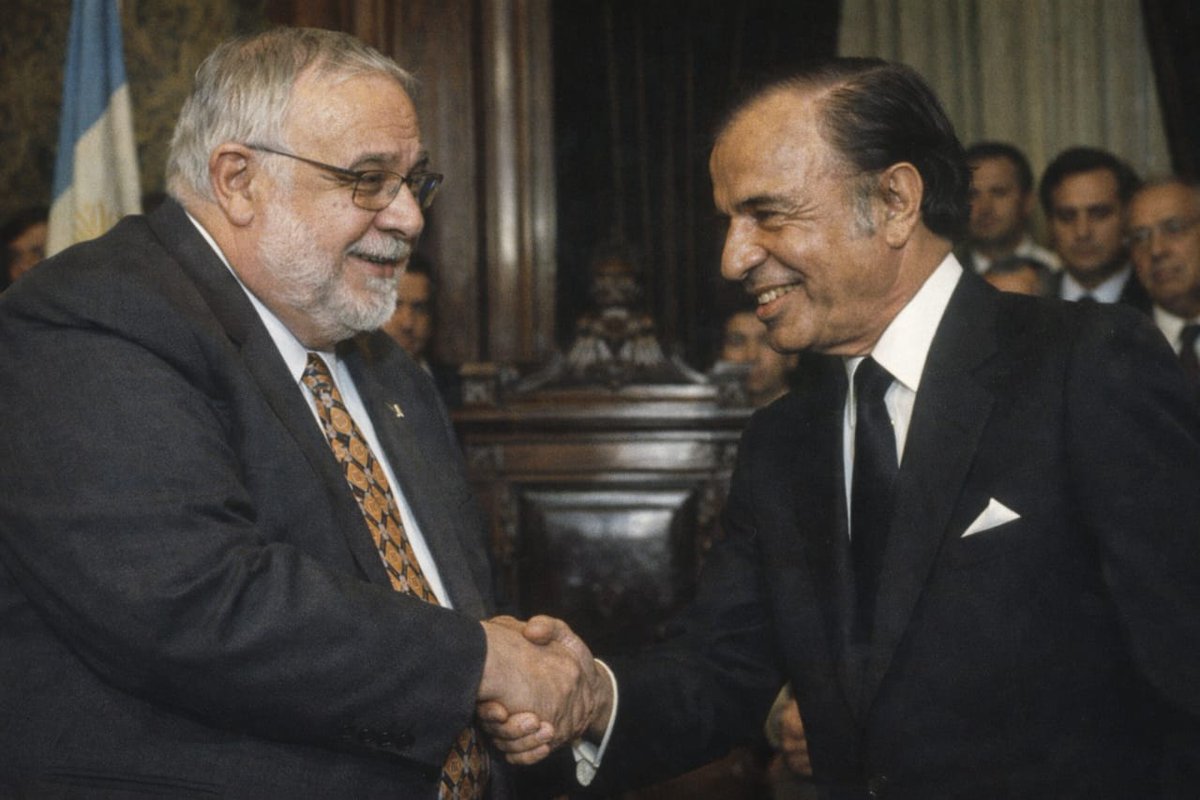 CHC31's tweet photo. @obc68 Es muy honesto y realista su comentario. Y se explica porque @PagottoJC es el heredero de la tradición de Carlos Saul Menem en el Congreso
En unión y libertad https://t.co/GjYf3VrTGs