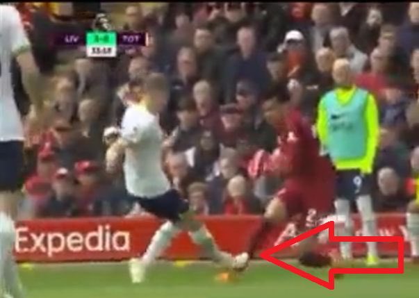 KayLFC05_'s tweet photo. 😡Absolutely No Words!
#THFC | #COYS | #TOTTENHAM | #SPURS | #TOTLIV | #UPTHESPURS | #TROPHYLESS | #SMALLCLUB https://t.co/JoClrIRsg0