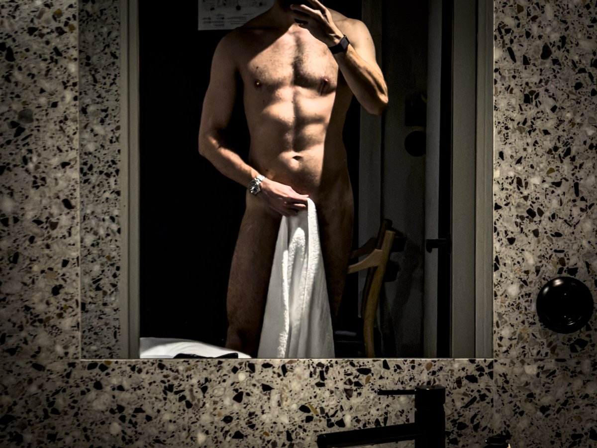 What choo looking at?